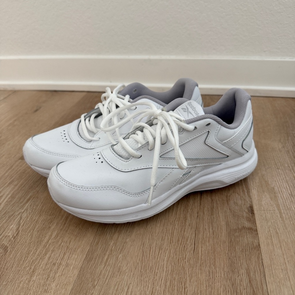 Reebok Walk Ultra 7 DMX Max White MemoryTech Athletic Sneakers, Size 8.5